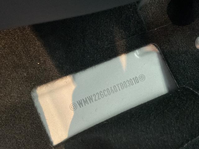 ＭＩＮＩ クーパーＳＥ　フェイバリット・トリム　ＢＣ付き・ＥＶ車・１８インチアルミホイール（12枚目）