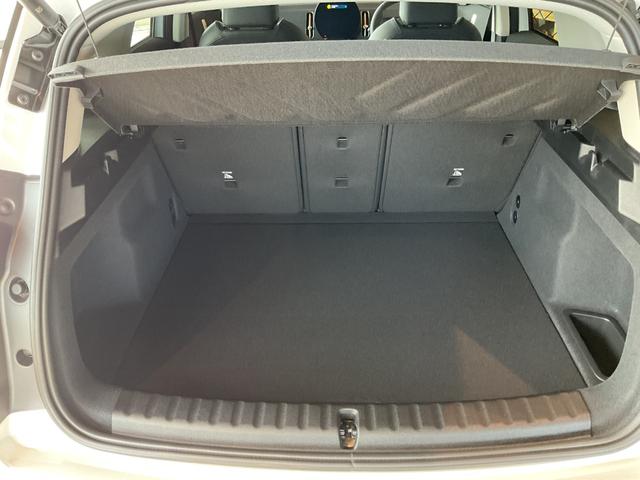 ＭＩＮＩ カントリーマンＤ　クラシック・トリム　電動シート付・シートヒーター付・１８インチアルミホイール・（6枚目）