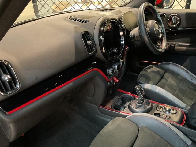 MINI ジョンクーパーワークス クロスオーバー 後期型・ワンオーナー・19インチAW・純正HDDナビ(12枚目)