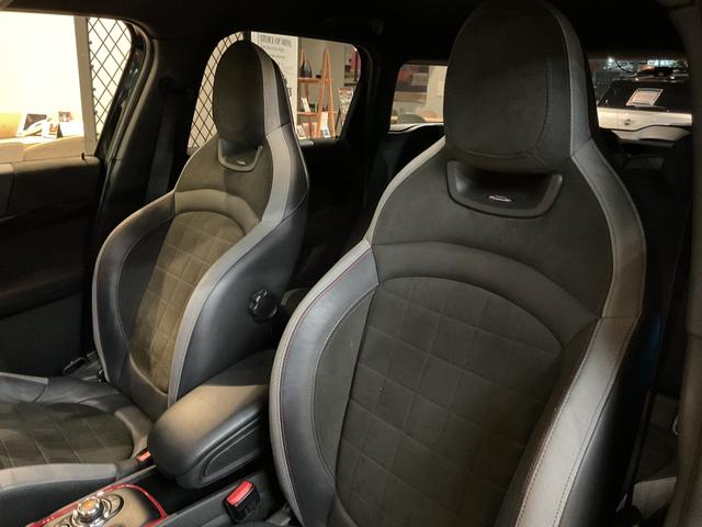 MINI ジョンクーパーワークス クロスオーバー 後期型・ワンオーナー・19インチAW・純正HDDナビ(14枚目)