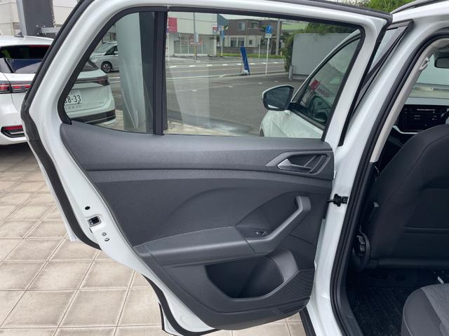 Ｔ－クロス ＴＳＩ　アクティブ　当社試乗車（16枚目）