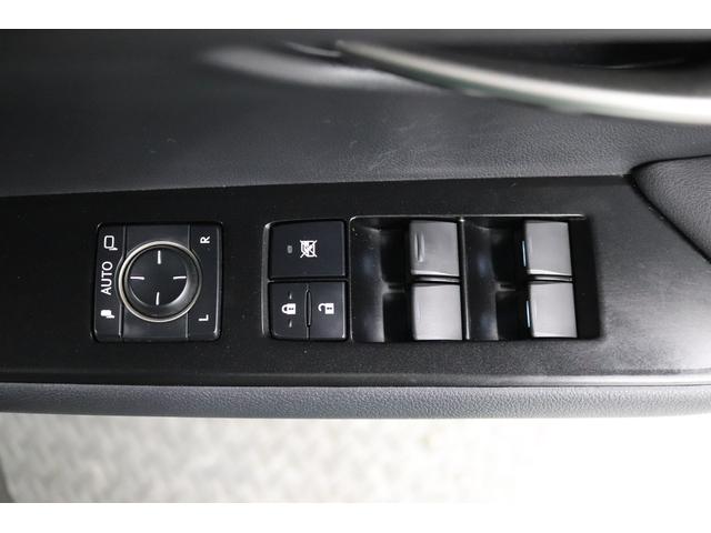 ＵＸ ＵＸ２００　喫煙車両　ドライブレコーダー　クリアランスソナー　オートクルーズコントロール　レーンアシスト　衝突被害軽減システム　ナビ　ＬＥＤヘッドランプ　スマートキー　電動格納ミラー　ＣＶＴ（13枚目）