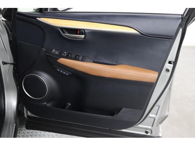 ＮＸ ＮＸ３００ｈ　バージョンＬ　ドライブレコーダー　ＥＴＣ　バックカメラ　オートクルーズコントロール　パワーシート　ナビ　オートライト　ＬＥＤヘッドランプ　電動リアゲート　アルミホイール　スマートキー　アイドリングストップ（12枚目）