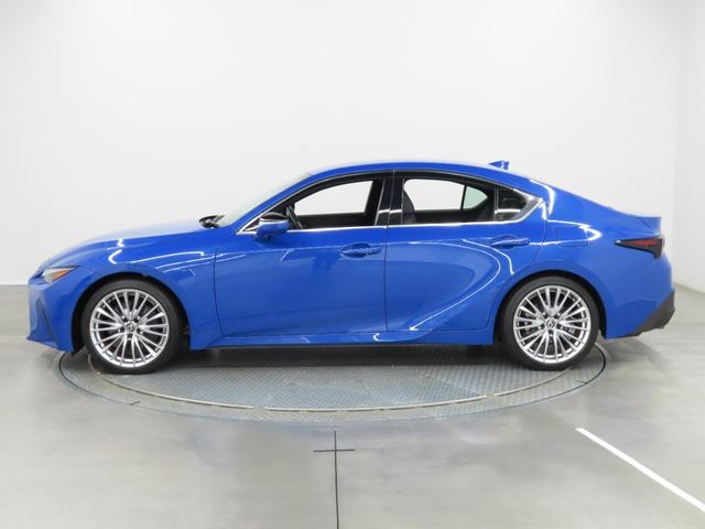 IS IS300h バージョンL ドライブレコーダー ETC クリアランスソナー レーンアシスト オートクルーズコントロール 衝突被害軽減システム バックカメラ ナビ アルミホイール LEDヘッドランプ CVT シートヒーター(6枚目)