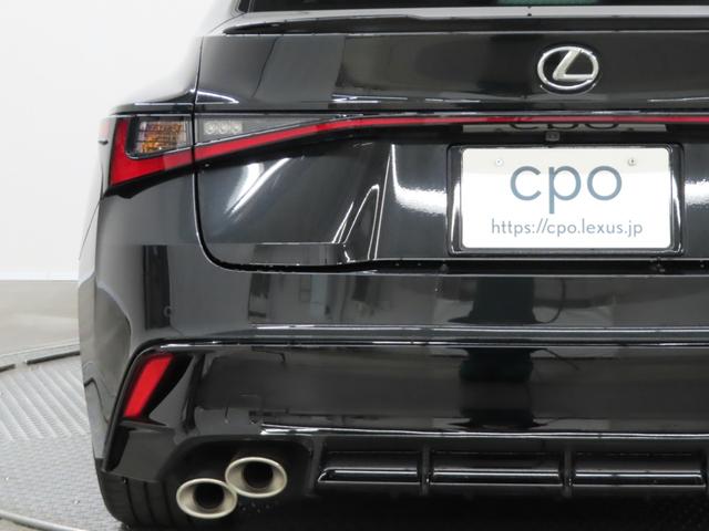 ＩＳ ＩＳ５００　Ｆスポーツパフォーマンス　ＥＴＣ　クリアランスソナー　レーンアシスト　オートクルーズコントロール　衝突被害軽減システム　全周囲カメラ　ナビ　アルミホイール　オートマチックハイビーム　オートライト　ＬＥＤヘッドランプ　ＡＴ（8枚目）