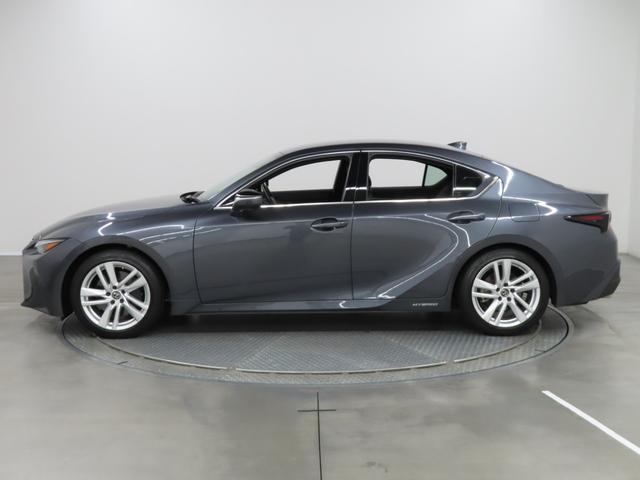 ＩＳ ＩＳ３００ｈ　ドライブレコーダー　クリアランスソナー　レーンアシスト　オートクルーズコントロール　衝突被害軽減システム　ナビ　アルミホイール　ＬＥＤヘッドランプ　ＣＶＴ　スマートキー　電動格納ミラー（6枚目）