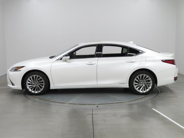 ES ES300h バージョンL クリアランスソナー レーンアシスト オートクルーズコントロール 衝突被害軽減システム ナビ アルミホイール オートマチックハイビーム オートライト LEDヘッドランプ サンルーフ CVT(6枚目)