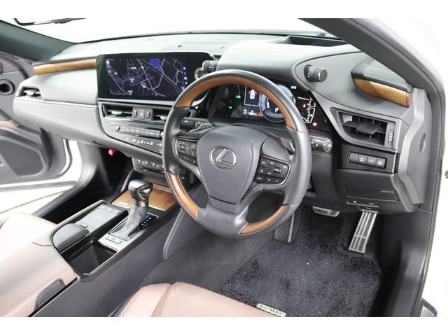 ES ES300h バージョンL クリアランスソナー レーンアシスト オートクルーズコントロール 衝突被害軽減システム ナビ アルミホイール オートマチックハイビーム オートライト LEDヘッドランプ サンルーフ CVT(11枚目)