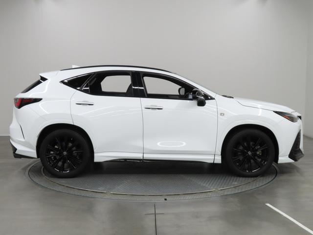 ＮＸ ＮＸ３５０　Ｆスポーツ　４ＷＤ　ドライブレコーダー　バックカメラ　クリアランスソナー　レーンアシスト　衝突被害軽減システム　サンルーフ　ナビ　ＬＥＤヘッドランプ　アルミホイール　スマートキー　シートヒーター　シートエアコン（5枚目）