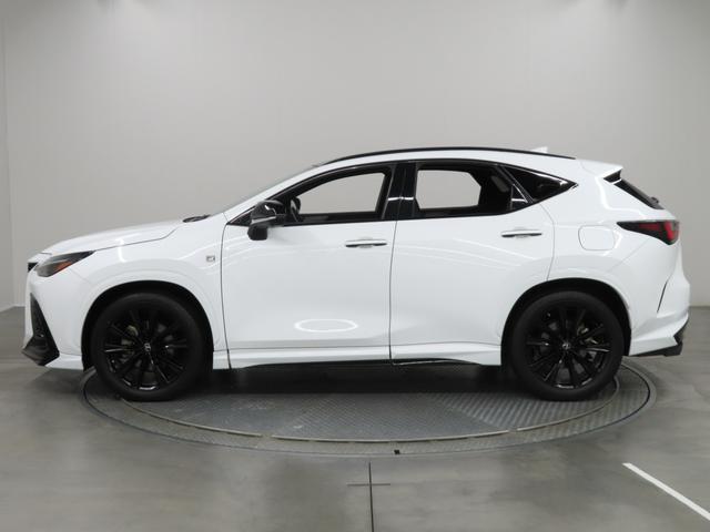 ＮＸ ＮＸ３５０　Ｆスポーツ　４ＷＤ　ドライブレコーダー　バックカメラ　クリアランスソナー　レーンアシスト　衝突被害軽減システム　サンルーフ　ナビ　ＬＥＤヘッドランプ　アルミホイール　スマートキー　シートヒーター　シートエアコン（6枚目）