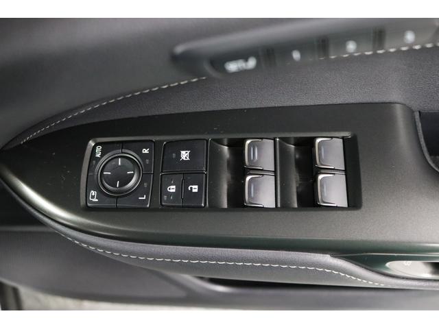 ＮＸ ＮＸ３５０　Ｆスポーツ　４ＷＤ　ドライブレコーダー　バックカメラ　クリアランスソナー　レーンアシスト　衝突被害軽減システム　サンルーフ　ナビ　ＬＥＤヘッドランプ　アルミホイール　スマートキー　シートヒーター　シートエアコン（13枚目）