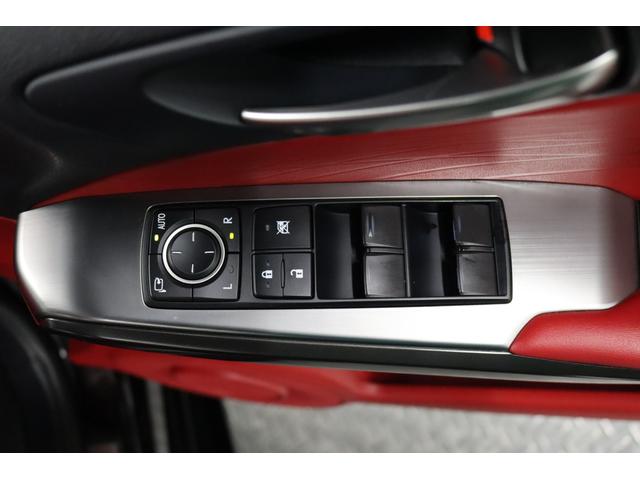 ＩＳ ＩＳ３００ｈ　Ｆスポーツ　クリアランスソナー　レーンアシスト　オートクルーズコントロール　衝突被害軽減システム　バックカメラ　フロントカメラ　ナビ　アルミホイール　オートマチックハイビーム　ＬＥＤヘッドランプ　ＣＶＴ（13枚目）