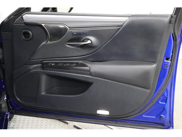 �^�]�ȃh�A�g�����摜�ł��B