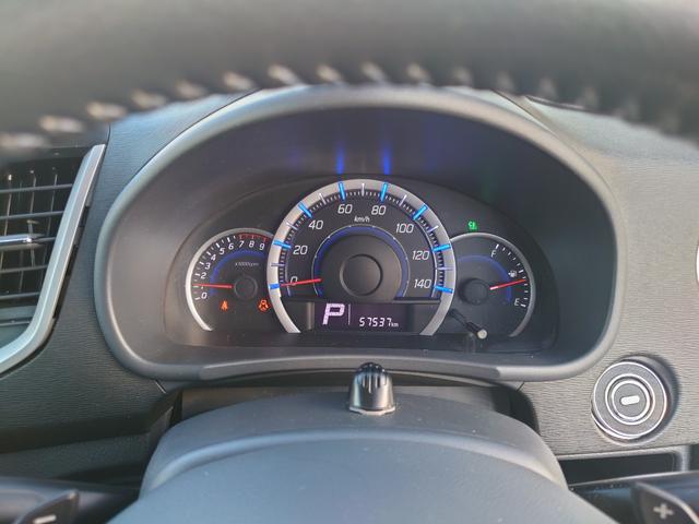 ワゴンＲスティングレー Ｔ　ナビ　ＴＶ　オートライト　ＨＩＤ　スマートキー　アイドリングストップ　ＣＶＴ　盗難防止システム　ＡＢＳ　ＣＤ　アルミホイール　衝突安全ボディ　エアコン　パワーステアリング　パワーウィンドウ（8枚目）