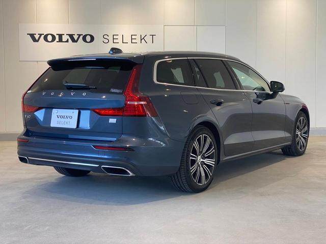 Ｖ６０ リチャージＰＨＶＴ６ＡＷＤインスクリプシンエクスプレ　■認定中古車■弊社試乗車■禁煙■ロングバッテリー搭載車■クライメートＰＫＧ（ハンドル＆リアシートヒータター）■ブロンドレザーシート■フロントシートヒーター■フロントパワーシート■３６０ビューモニター（2枚目）