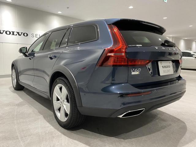 Ｖ６０ クロスカントリー　Ｔ５　ＡＷＤ　■認定中古車■クライメートパッケージ■ワンオーナー■禁煙■黒革シート■全席シートヒーター■ステアリングヒーター■純正ＨＤＤナビ■３６０ビューカメラ■ダークティンテッドガラス（リアウインドー）（18枚目）