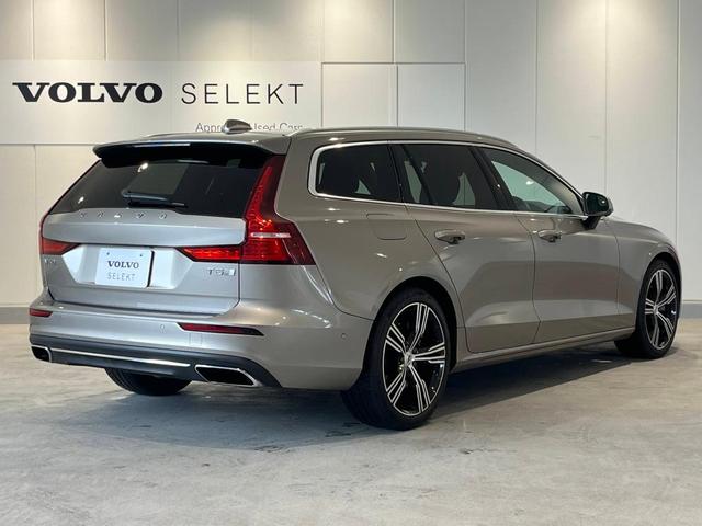 Ｖ６０ Ｔ５　インスクリプション　■認定中古車■ワンオーナー■禁煙車■黒革■ポールスターソフトウェア■純正１９インチアルミ■黒革シート■運転席・助手席シートヒーター＆クーラー■ｈａｍａｎ／ｋａｒｄｏｎ■テイラードダッシュボード（2枚目）