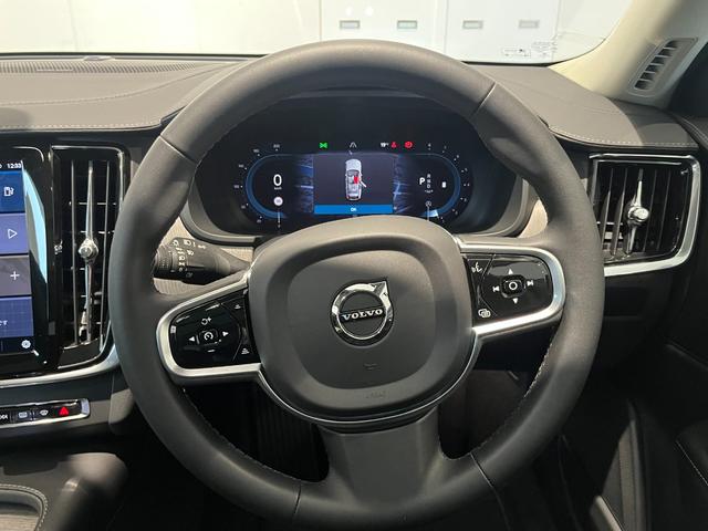 Ｖ９０ クロスカントリー　アルティメット　Ｂ５　ＡＷＤ　■認定中古車■禁煙車■パノラミックサンルーフ■黒本革シート■ハーマンカードンオーディオ■シートヒーター・ベンチレーション■メモリー機能付きパワーシート■純正１９インチＡＷ（33枚目）