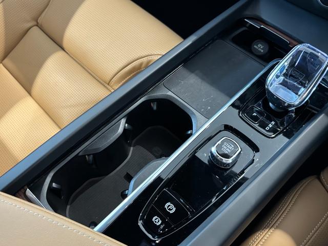 Ｓ６０ アルティメット　Ｂ４　認定中古車　弊社試乗車　禁煙車　Ｇｏｏｇｌｅナビ　メモリー機能付きパワーシート　３６０°ビューカメラ　シートヒーター　前席シートベンチレーション　純正ＡＷ（22枚目）