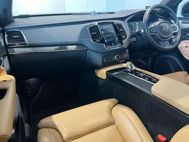 ＸＣ９０ Ｂ６　ＡＷＤ　インスクリプション　認定中古車・弊社下取車・パノラマサンルーフ・Ｂｏｗｅｒｅｓ＆Ｗｉｌｋｉｎｓプレミアムオーディオ・本革シート・禁煙車・全周囲カメラ・オレフォス社製クリスタルシフトノブ・シートヒーター＆シートクーラー（3枚目）