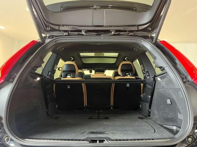 ＸＣ９０ Ｂ６　ＡＷＤ　インスクリプション　認定中古車・弊社下取車・パノラマサンルーフ・Ｂｏｗｅｒｅｓ＆Ｗｉｌｋｉｎｓプレミアムオーディオ・本革シート・禁煙車・全周囲カメラ・オレフォス社製クリスタルシフトノブ・シートヒーター＆シートクーラー（17枚目）