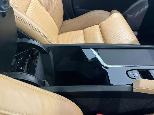 ＸＣ９０ Ｂ６　ＡＷＤ　インスクリプション　認定中古車・弊社下取車・パノラマサンルーフ・Ｂｏｗｅｒｅｓ＆Ｗｉｌｋｉｎｓプレミアムオーディオ・本革シート・禁煙車・全周囲カメラ・オレフォス社製クリスタルシフトノブ・シートヒーター＆シートクーラー（44枚目）