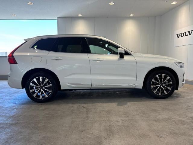 ＸＣ６０ アルティメット　Ｂ５　ＡＷＤ　認定中古車・弊社試乗車・禁煙車・Ｂ＆Ｗプレミアムサウンド・パノラマガラスサンルーフ・本革シート・Ｇｏｏｇｌｅシステム・シートヒーター・ステアリングホイールヒーター・アダプティブクルーズコントロール（9枚目）