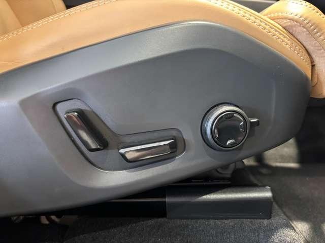 ＸＣ６０ アルティメット　Ｂ５　ＡＷＤ　認定中古車・弊社試乗車・禁煙車・Ｂ＆Ｗプレミアムサウンド・パノラマガラスサンルーフ・本革シート・Ｇｏｏｇｌｅシステム・シートヒーター・ステアリングホイールヒーター・アダプティブクルーズコントロール（26枚目）