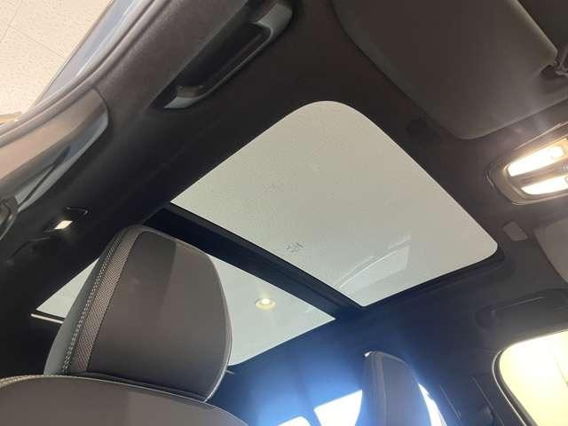 XC40リチャージ リチャージ プラスシングルモーター 認定中古車・弊社下取車・パノラマガラスサンルーフ・禁煙車・Googleインフォテイメントシステム・アダブティブクルーズコントロール・ブラインドスポットモニター・シートヒーター・ステアリングヒーター(17枚目)