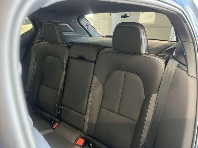 XC40リチャージ リチャージ プラスシングルモーター 認定中古車・弊社下取車・パノラマガラスサンルーフ・禁煙車・Googleインフォテイメントシステム・アダブティブクルーズコントロール・ブラインドスポットモニター・シートヒーター・ステアリングヒーター(23枚目)