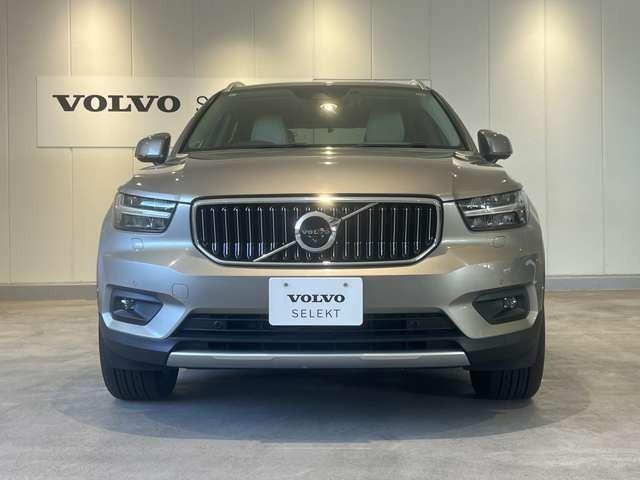 ＸＣ４０ Ｔ４　ＡＷＤ　インスクリプション　認定中古車・弊社下取車・本革シート・禁煙車・３６０°ビューカメラ・ｈａｒｍａｎ／ｋａｒｄｏｎプレミアムオーディオ・アダブティブクルーズコントロール・ブラインドスポットモニター・ステアリングヒーター（7枚目）