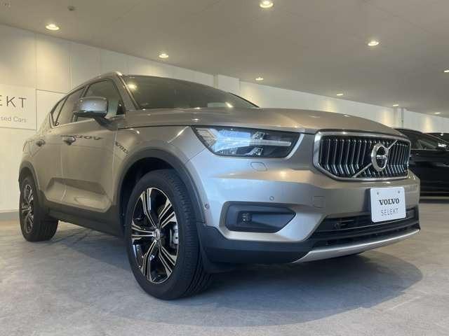 ＸＣ４０ Ｔ４　ＡＷＤ　インスクリプション　認定中古車・弊社下取車・本革シート・禁煙車・３６０°ビューカメラ・ｈａｒｍａｎ／ｋａｒｄｏｎプレミアムオーディオ・アダブティブクルーズコントロール・ブラインドスポットモニター・ステアリングヒーター（11枚目）
