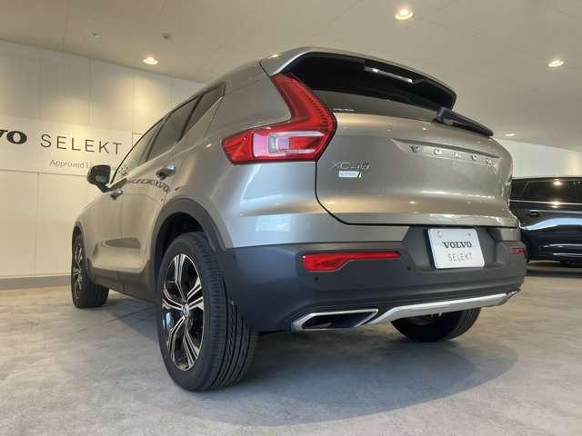 ＸＣ４０ Ｔ４　ＡＷＤ　インスクリプション　認定中古車・弊社下取車・本革シート・禁煙車・３６０°ビューカメラ・ｈａｒｍａｎ／ｋａｒｄｏｎプレミアムオーディオ・アダブティブクルーズコントロール・ブラインドスポットモニター・ステアリングヒーター（13枚目）