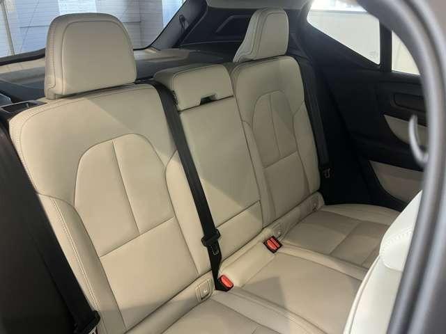 ＸＣ４０ Ｔ４　ＡＷＤ　インスクリプション　認定中古車・弊社下取車・本革シート・禁煙車・３６０°ビューカメラ・ｈａｒｍａｎ／ｋａｒｄｏｎプレミアムオーディオ・アダブティブクルーズコントロール・ブラインドスポットモニター・ステアリングヒーター（20枚目）