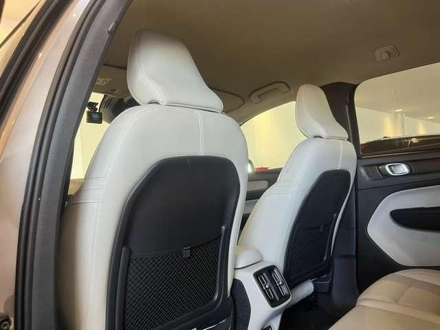 ＸＣ４０ Ｔ４　ＡＷＤ　インスクリプション　認定中古車・弊社下取車・本革シート・禁煙車・３６０°ビューカメラ・ｈａｒｍａｎ／ｋａｒｄｏｎプレミアムオーディオ・アダブティブクルーズコントロール・ブラインドスポットモニター・ステアリングヒーター（22枚目）