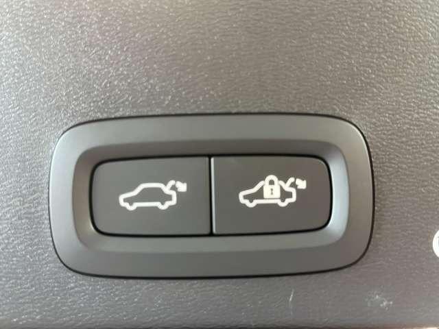 ＸＣ４０ Ｔ４　ＡＷＤ　インスクリプション　認定中古車・弊社下取車・本革シート・禁煙車・３６０°ビューカメラ・ｈａｒｍａｎ／ｋａｒｄｏｎプレミアムオーディオ・アダブティブクルーズコントロール・ブラインドスポットモニター・ステアリングヒーター（39枚目）