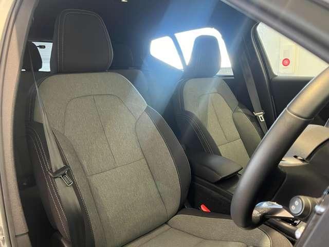 ＸＣ４０ プラス　プロ　Ｂ３　認定中古車・弊社下取車・ｈａｒｍａｎ／ｋａｒｄｏｎプレミアムオーディオ・Ｇｏｏｇｌｅインフォテイメントシステム・禁煙車・アダブティブクルーズコントロール・ブラインドスポットモニター・シートヒーター（18枚目）