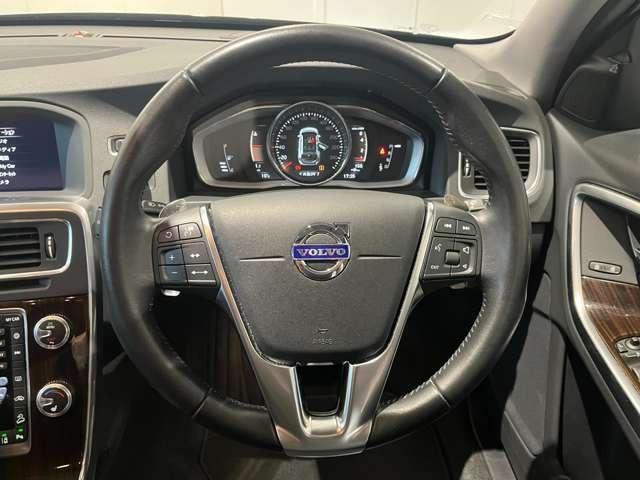 Ｖ６０ クロスカントリー　Ｔ５　ＡＷＤ　クラシック　認定中古車・弊社下取車・本革シート・禁煙車・パノラマガラスサンルーフ・バックカメラ・アダブティブクルーズコントロール・ブラインドスポットモニター・シートヒーター（27枚目）