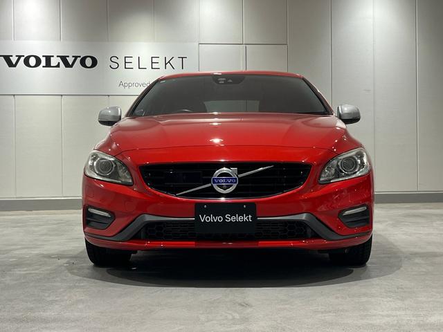 Ｖ６０ Ｄ４　Ｒデザイン　ディーゼルターボ　・認定中古車・ディーゼルエンジン・本革シート・禁煙車・シートヒーター・バックカメラ・フロントカメラ・アダブティブクルーズコントロール・ブラインドスポットモニター・電動パワーシート（7枚目）