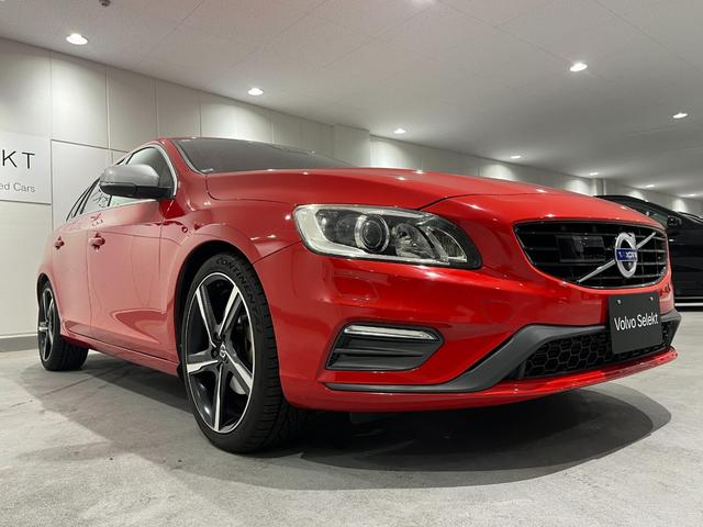 Ｖ６０ Ｄ４　Ｒデザイン　ディーゼルターボ　・認定中古車・ディーゼルエンジン・本革シート・禁煙車・シートヒーター・バックカメラ・フロントカメラ・アダブティブクルーズコントロール・ブラインドスポットモニター・電動パワーシート（11枚目）