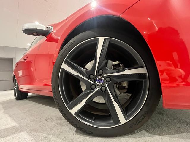 Ｖ６０ Ｄ４　Ｒデザイン　ディーゼルターボ　・認定中古車・ディーゼルエンジン・本革シート・禁煙車・シートヒーター・バックカメラ・フロントカメラ・アダブティブクルーズコントロール・ブラインドスポットモニター・電動パワーシート（15枚目）