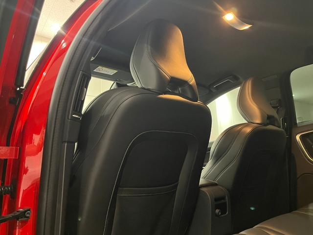 Ｖ６０ Ｄ４　Ｒデザイン　ディーゼルターボ　・認定中古車・ディーゼルエンジン・本革シート・禁煙車・シートヒーター・バックカメラ・フロントカメラ・アダブティブクルーズコントロール・ブラインドスポットモニター・電動パワーシート（22枚目）