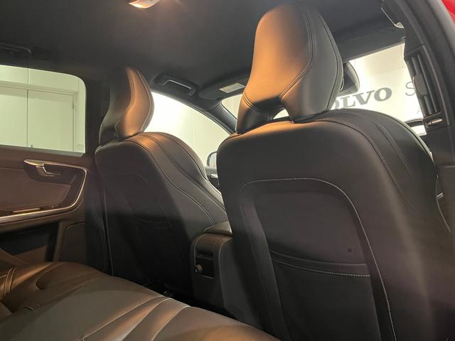Ｖ６０ Ｄ４　Ｒデザイン　ディーゼルターボ　・認定中古車・ディーゼルエンジン・本革シート・禁煙車・シートヒーター・バックカメラ・フロントカメラ・アダブティブクルーズコントロール・ブラインドスポットモニター・電動パワーシート（23枚目）