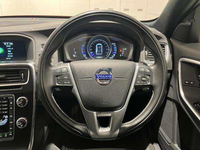 Ｖ６０ Ｄ４　Ｒデザイン　ディーゼルターボ　・認定中古車・ディーゼルエンジン・本革シート・禁煙車・シートヒーター・バックカメラ・フロントカメラ・アダブティブクルーズコントロール・ブラインドスポットモニター・電動パワーシート（24枚目）