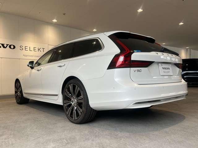 V90 リチャージ PHV T8 AWD インスクリプション 4WD 認定中古車・ワンオーナー・パノラマガラスサンルーフ・禁煙車・harman/kardonプレミアムオーディオ・本革シート・Googleインフォテイメントシステム・360°ビューカメラ(13枚目)