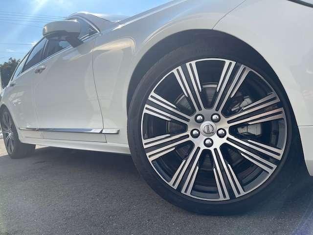 V90 リチャージ PHV T8 AWD インスクリプション 4WD 認定中古車・ワンオーナー・パノラマガラスサンルーフ・禁煙車・harman/kardonプレミアムオーディオ・本革シート・Googleインフォテイメントシステム・360°ビューカメラ(14枚目)
