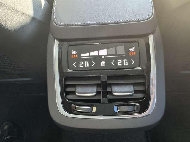 リアシート単体でのエアコンが操作できます