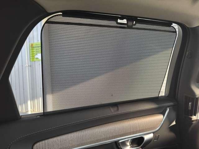 後部座席にも上質デザインを採用！