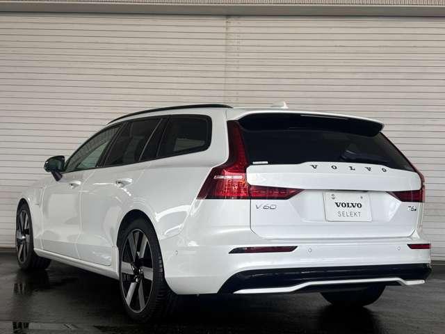 ★☆リアカメラに加えてセンサーもついておりますので、音と光で駐車をサポート☆