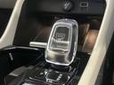 Ｔ４　ＡＷＤ　インスクリプション　認定中古車・弊社下取車・本革シート・禁煙車・３６０°ビューカメラ・ｈａｒｍａｎ／ｋａｒｄｏｎプレミアムオーディオ・アダブティブクルーズコントロール・ブラインドスポットモニター・ステアリングヒーター（29枚目）